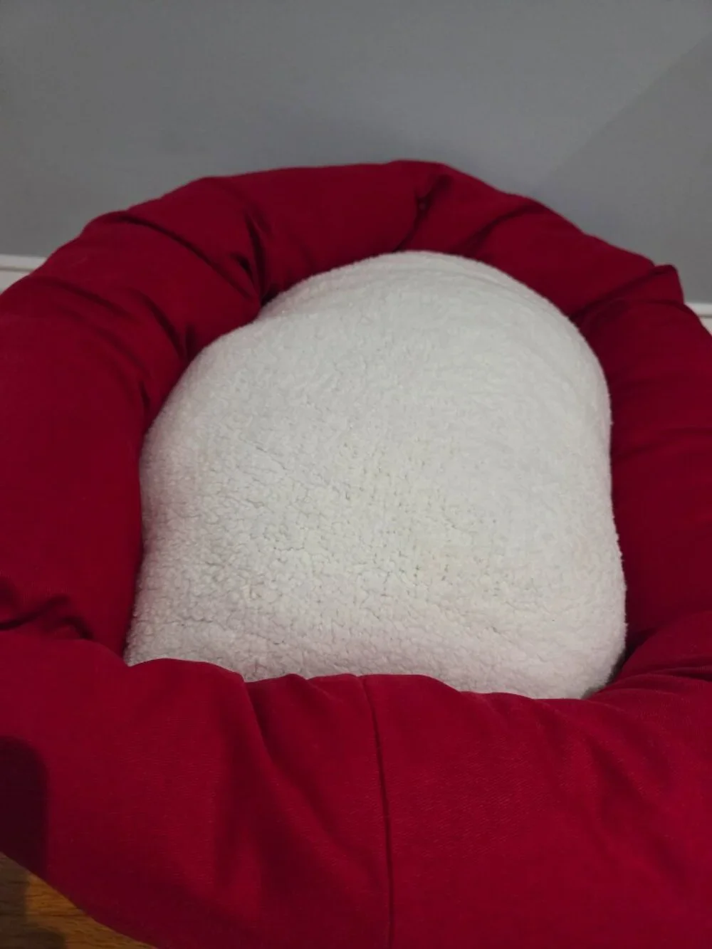 Majestic Pet Sherpa Bagel Bolster Dog Bed